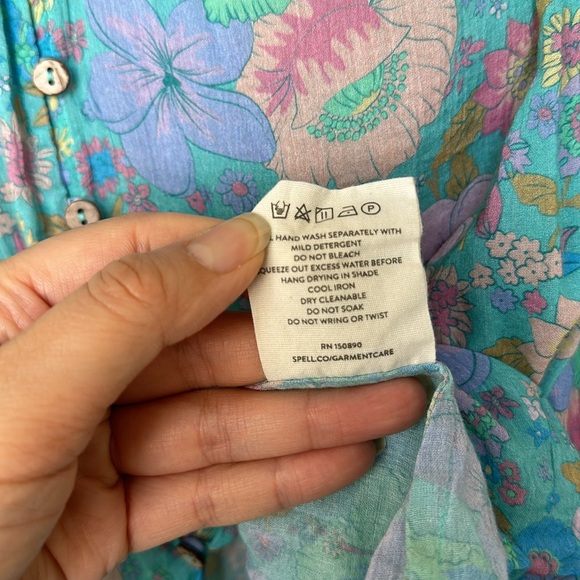 Spell hibiscus blouse - Picture 6 of 7